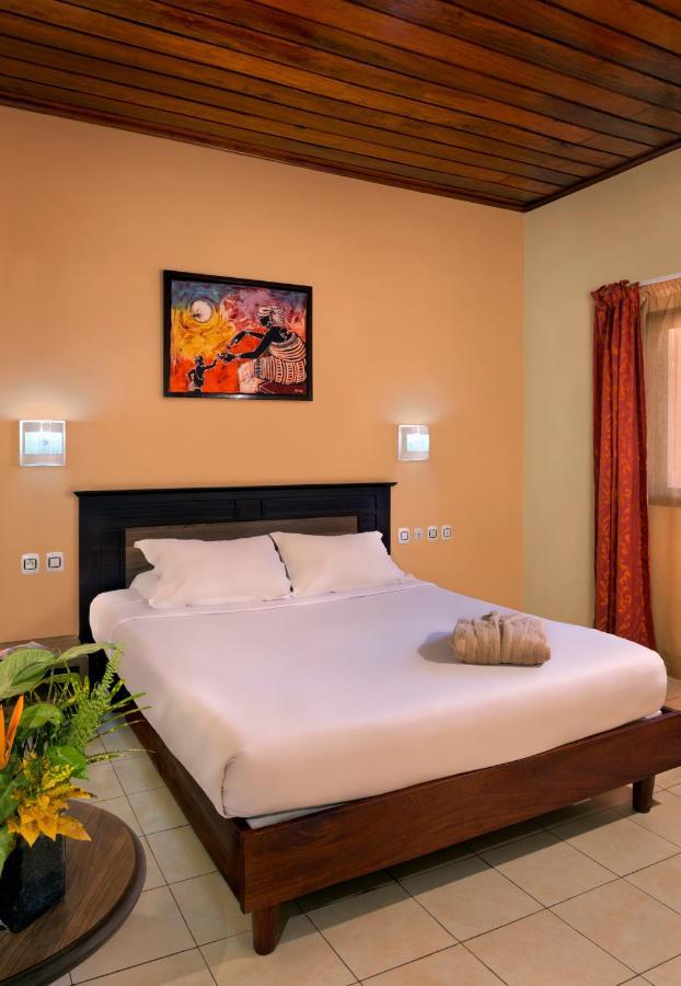 Dunia Hotel Bissau Buitenkant foto