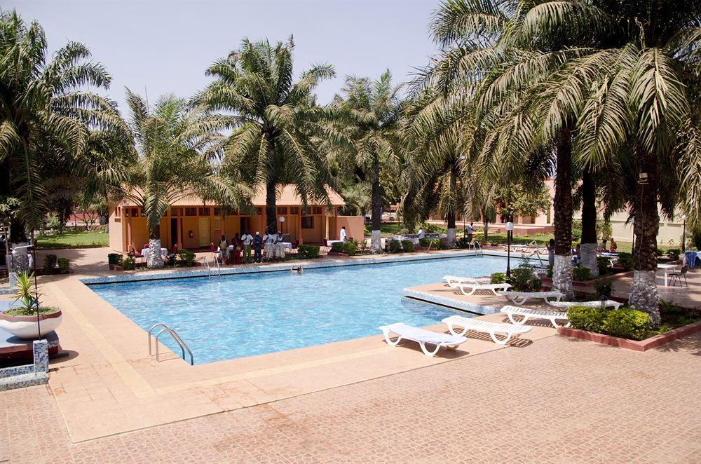Dunia Hotel Bissau Buitenkant foto