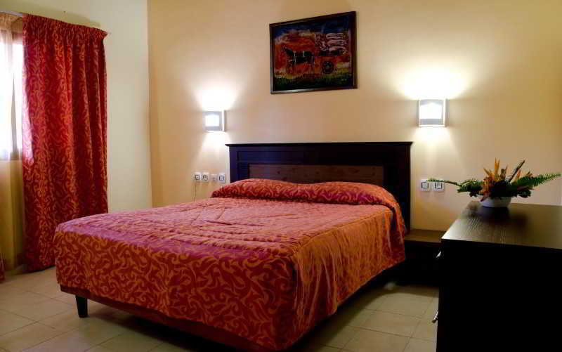 Dunia Hotel Bissau Buitenkant foto