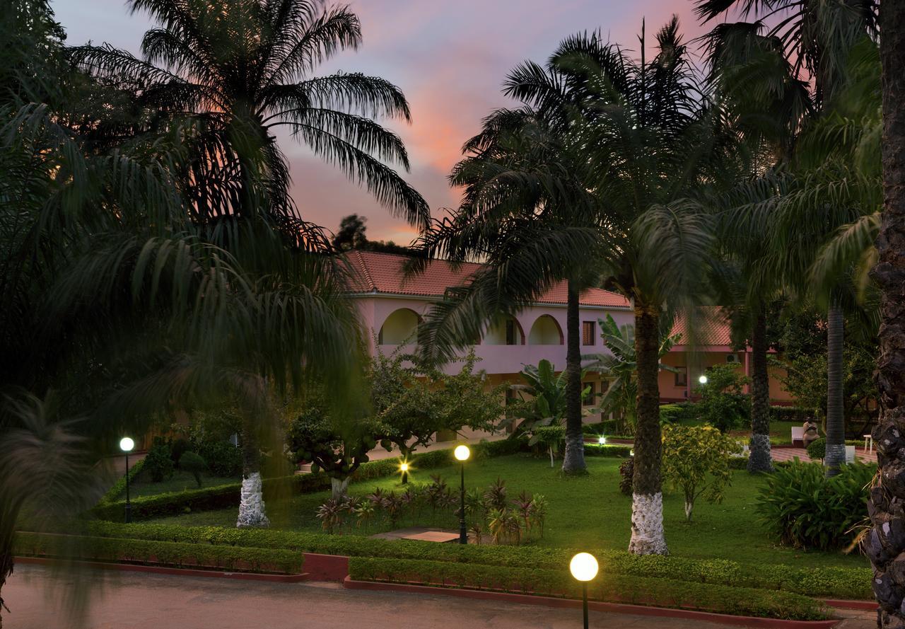 Dunia Hotel Bissau Buitenkant foto