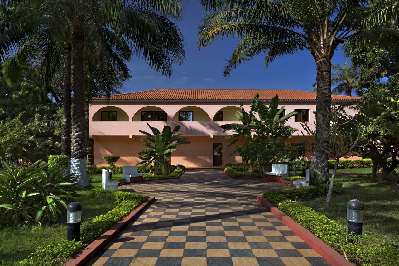 Dunia Hotel Bissau Buitenkant foto