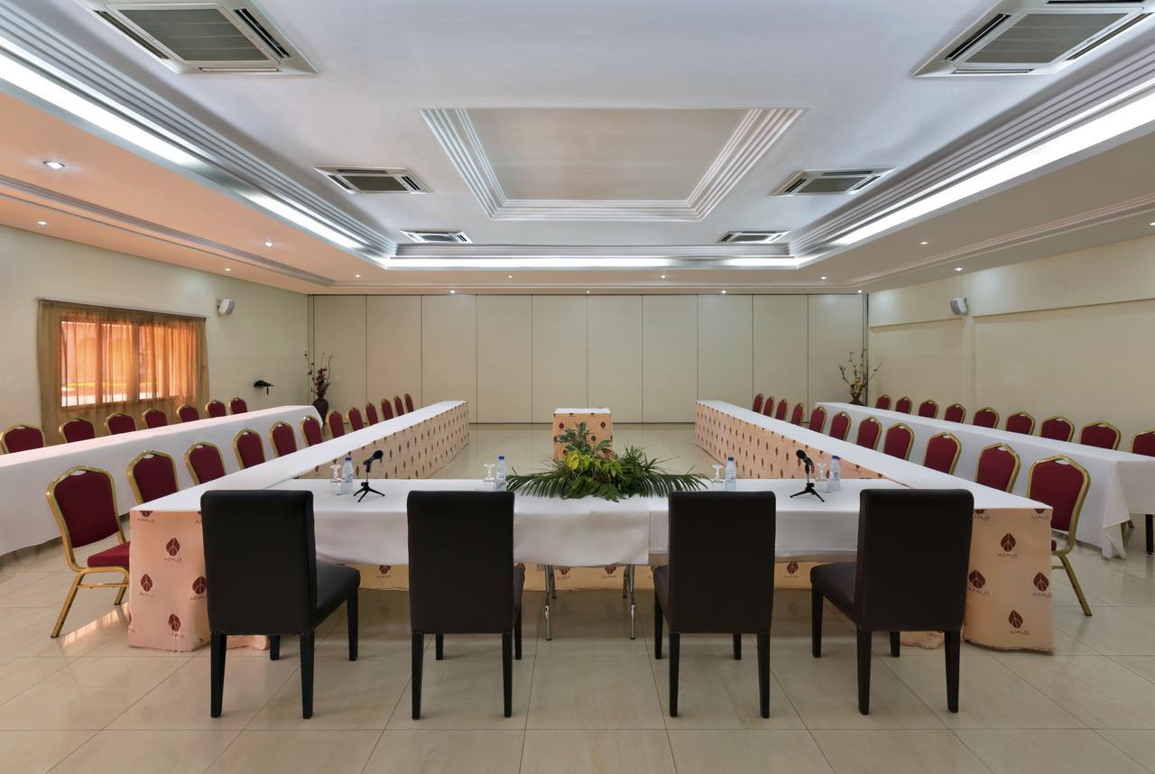 Dunia Hotel Bissau Buitenkant foto
