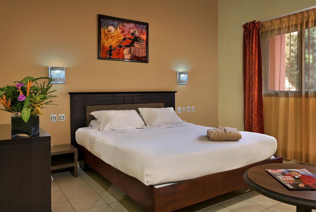 Dunia Hotel Bissau Buitenkant foto