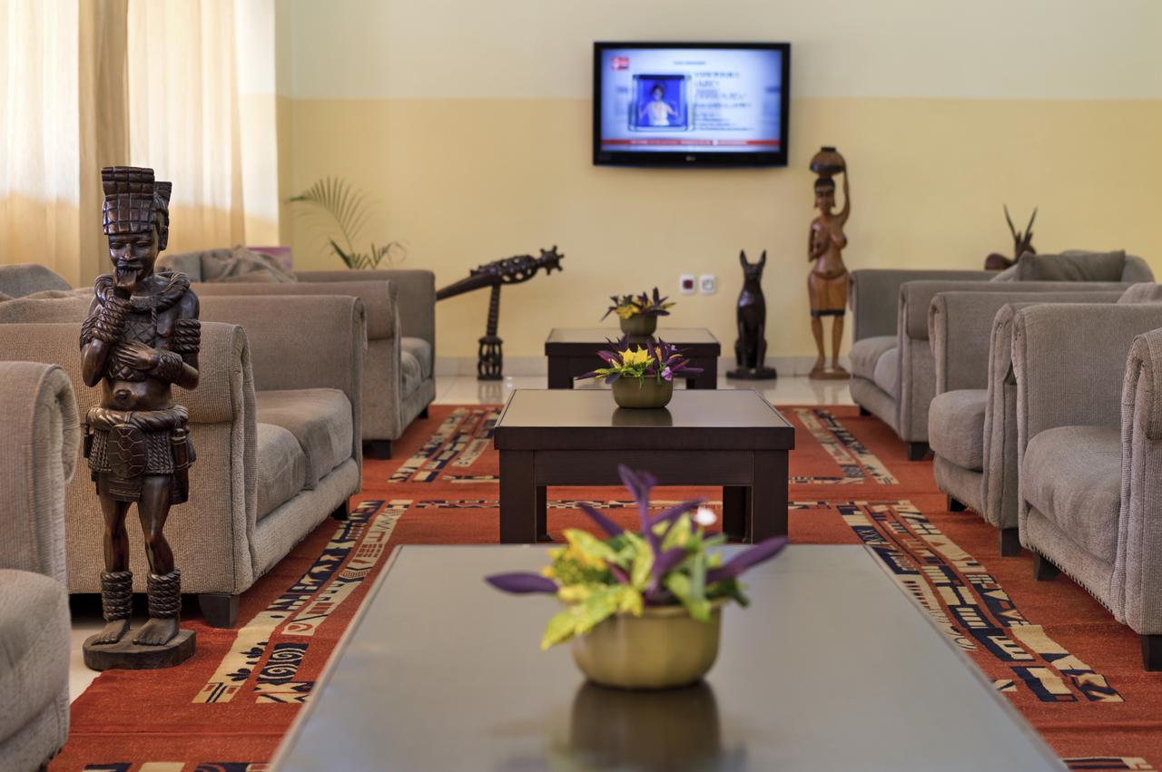 Dunia Hotel Bissau Buitenkant foto