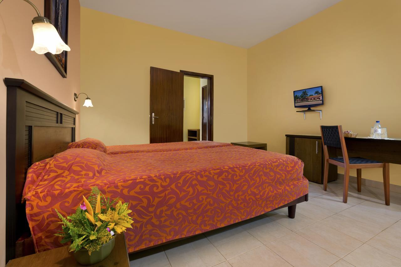 Dunia Hotel Bissau Buitenkant foto