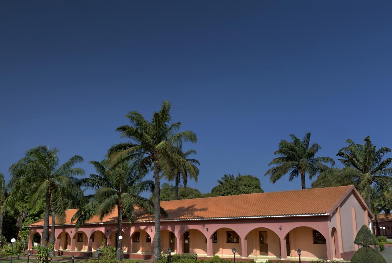 Dunia Hotel Bissau Buitenkant foto