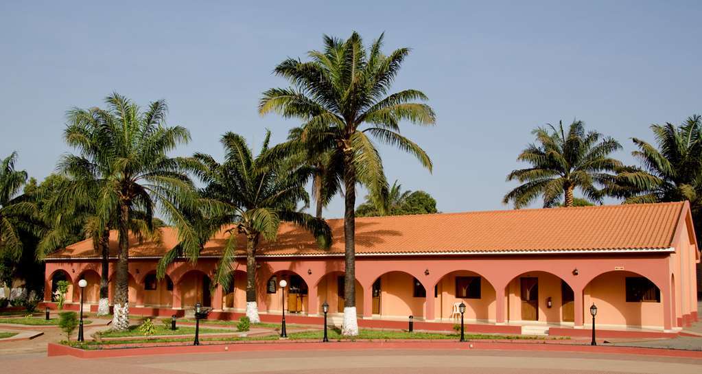 Dunia Hotel Bissau Buitenkant foto